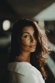 Expressive Faces 100 Best Free Face Portrait Woman And Lady Photos On Unsplash Portrat Ideen