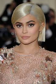A hairdryer and a mouse of your choice are really helpful in creating hairstyles for short hair. Kylie Jenner Hair Beauty Look Book Lips Hair Colours Makeup Glamour Uk