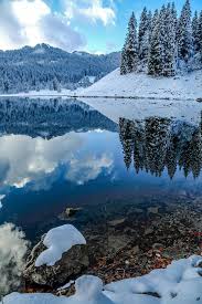 Dass es die schneereichsten tage oft erst im januar gibt, beweist auch der rückblick auf die vergangenen winter: Der Winter Kommt Heute Am Spitzingsee Spitzingsee Winter Winter Kommt