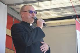 Na původní bronzové příčce zůstane rovněž maďar bence halász, ačkoliv jeho nejdelší hod měl být neplatný. Burza Medialna Wokol Wypowiedzi Ks Tadeusza Lackiego Z Parafii W Hopowie Dziennik Baltycki