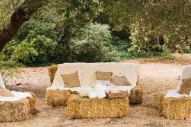 Awesome 18 Ways To Use Straw Bales For A Shabby Chic Wedding Garden Party Best Inspiration Pot Garden Party Wedding Shabby Chic Wedding Rustic Chic Wedding