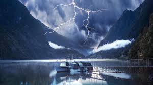 Unwetter in der schweiz mit 14.000 blitze und windböen über 130 km/h da wurde es in der nacht zu dienstag aber mächtig laut in zürich. Starker Ruckgang Von Unwetterschaden In Der Schweiz Tierwelt