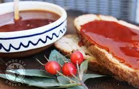 Dulceata de macese este cu siguranta una dintre preferatele mele! DulceaÈ›a De MÄƒceÈ™e PoveÈ™ti SÄƒseÈ™ti