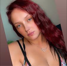 Emily Lawhorne's Instagram, Twitter & Facebook