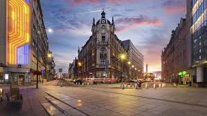 Stasiun berikutnya masuk wilayah banten, yakni jurangmangu, sudimara, rawa buntu, serpong, cisauk, cicayur, parung panjang, cilejit, daru. 7 Rute Kereta Wisata Euro Trip Yang Belum Pasaran