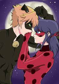 Ladybug And Chat Noir By Xxtemtation Miraculous Ladybug Anime Ladybug And Chat Noir Miraculous Ladybug Comic