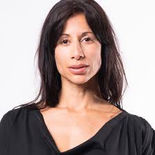 Under World Wellness Weekend bjuder Hagabadet in till en stämningsfull yoga  med några av våra mest älskade lärare Sandra Adrian, Elaine De Souza och  Emma Johansson ❤️ Under klassen arbetar vi med