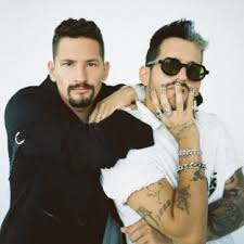 Type song title, artist or lyrics. Ricky Montaner Y Su Novia Suben Una Foto Desnudos Y Revolucionan Las Redes Sociales Dios Santo Los40 Urban Los40