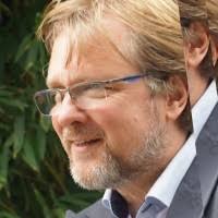 80+ Profile mit dem Suchbegriff „Dr. Gerald“