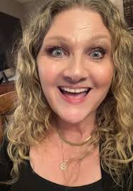 Melissa Healey (@melissa_healey)