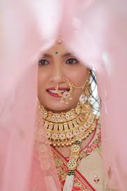 Top Beauty Parlours in Dena