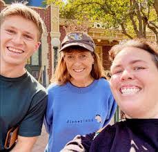 Mark Bramm's Instagram, Twitter & Facebook