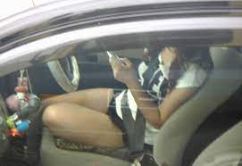 素人エロ画像】車の中のプライベート空間で油断しまくり無防備女子を激写ｗｗｗ | ふっくら素人エロ画像