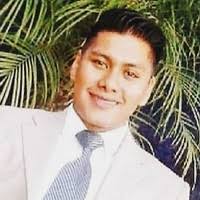 1400+ perfiles de «Dennis