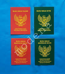 Hal itu membuat para pasutri yang melaksanakan akad nikah sejak agustus lalu tidak mengantongi buku sakti tersebut. Jual Replika Buku Nikah Ukuran Besar Di Lapak Modena Bukalapak