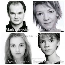 Evie Ross (QueenEvieRoss)