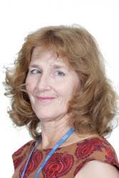 Dwy o Brifysgol Bangor ar Restr Fer Gwobrau Merched Cymru