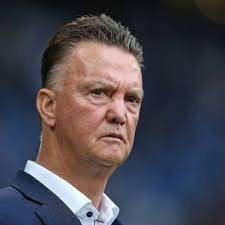 Louis van gaal neemt op vrijdag 24 september plaats op de bank bij telstar, zo maakt de keuken kampioen divisie. Louis Van Gaal Kandidat Fur Bondscoach Posten Der Niederlande Derksen Aussert Kritik