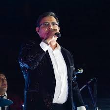 Vocalista de los ángeles azules se despide del grupo. Ellos Son Los Vocalistas Que Ha Formado Parte De Los Angeles Azules En Toda Su Historia Experiencias Bandamax