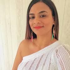 Robin Ridley-Howe (@howe_ridley)