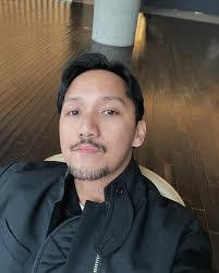 David Milan's Instagram, Twitter & Facebook