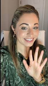 Alana Hopkins's Instagram, Twitter & Facebook