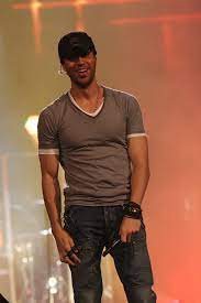 He studied business administration at the. Enrique Iglesias Wikimedia Commons