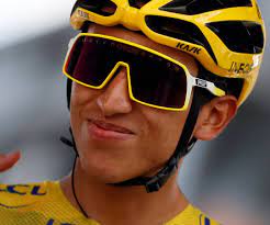 Il colombiano della ineos grenadiers ha concluso nel peggiore dei modi un una grande boucle che lo ha visto in sofferenza. Aiutante Cabina Latticini Oakley Egan Bernal Costituzione Variabile Girasole