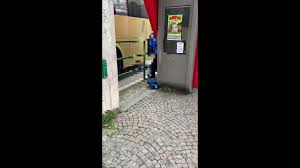 Cosenza, sesso in pieno giorno allautostazione davanti a tutti | VIDEO