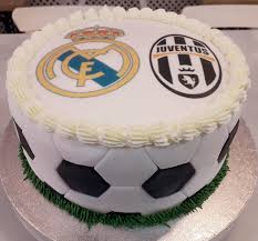 The official juventus website with the latest news, full information on teams, matches, the allianz stadium and the club. Real Madrid Juventus Cake Picture Of Ricci S Cakes Madrid Tripadvisor