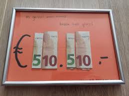 Een Leuke En Ludieke Manier Om Geld Cadeau Te Geven Zelfgemaakt Geld Ideeen