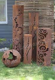 colonnes decoratives en metal pour le jardin decorations de jardin en metal art de jardin en metal decoration jardin