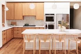 Browse thousands of curated pictures of white kitchen cabinet designs! Best 60 Modern Kitchen White Cabinets Medium Hardwood Floors Design Dwell