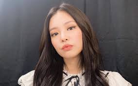 Rok Jennie Di Season Greetings Ternyata Hasil Permak Stylist Blackpink Tuai Pujian