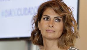 She has a degree in international relations and started her professio. A Vida Infernal De Liliana Campos E Os Dramas Com A Mae