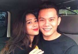 Ini kisah tentang bulan bulan bintang jadi kawan bergitulah persahabatan yang cuba kami eratkan. Adam Shah Fatin Afeefa Selamat Timang Anak Pertama