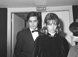 Le film sur romy schneider est malsain. Anouchka Delon Rencontre Enfin La Fille De Romy Schneider Leur Aveu Tres Surprenant