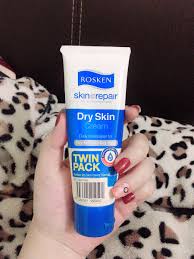 Cara mengobati anosmia secara alami dapat dilakukan dengan terapi bau untuk mengasah kepekaan indera penciuman. Justcallmechrissy On Twitter Next Sis Nak Review Krim Pelembap Dari Rosken Rosken Sik Repair For Dry Skin Yang Ni Function Melembapkan Kulit Kering Sangat2 Best Sapu Ja Terus Rasa Kulit Tu Lembut