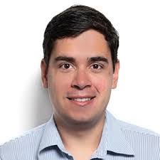 Kenneth Smith's Instagram, Twitter & Facebook