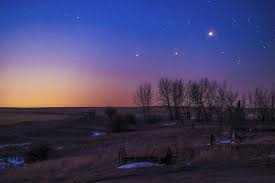 Ce sapin de noël topper est fabriqué avec des branches d'arbre mince fouettés avec ficelle de jute. Iccrweq2nc1zhm