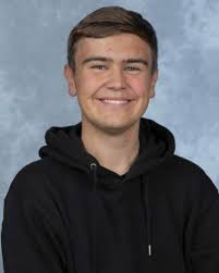 Hils på Victor Berge Johansen! Victor er 1.nestleder i suh💙 Han er 17 år  og går på Kongsgård vgs. I styret har han ein viktig rolle som politisk  ansvarlig🤩 Hjertesakene hans er