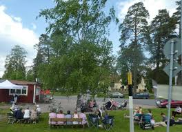 På den norska nationaldagen den 17 maj hålls traditionellt en barnparad, men i år är den inställd på grund av viruspandemin. Tillbakablick Pa Nationaldagsfirande Paulas Porte