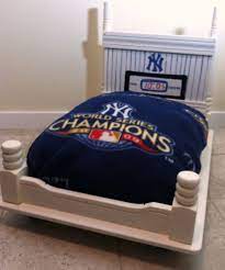 Upcycled Pet Bed New York Yankees Upcycled Pet Bed New York Yankees Yankees