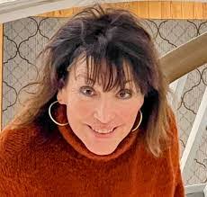 Deborah Tokarz's Instagram, Twitter & Facebook