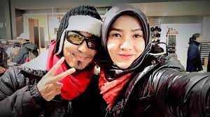 Persembahan elizad pada final gempak siti elizad mendapat undian tertinggi 64 peratus, sekali gus membawa pulang wang tunai rm100. Biodata Siti Elizad Pelakon Wanita Berasal Dari Kl Azhan Co