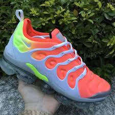 Air Max Vapormax Plus Black And Red Women S Nike Air Vapormax Plus Tn Orange Cool Grey Girls Running Shoes Nike Air Max Nike Air Vapormax Nike Air