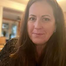 Nancy Macgregor's Instagram, Twitter & Facebook