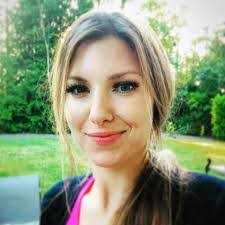 Cheryl Teschner's Instagram, Twitter & Facebook