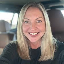 What are the pros and cons of power cat vs sailing cat charters?