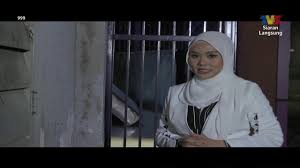 Saksikan 999 secara eksklusif bagaimana pihak berkuasa malaysia melakukan siasatan dan serbuan untuk menangani dan. 999 2019 Tue Jul 23 Youtube